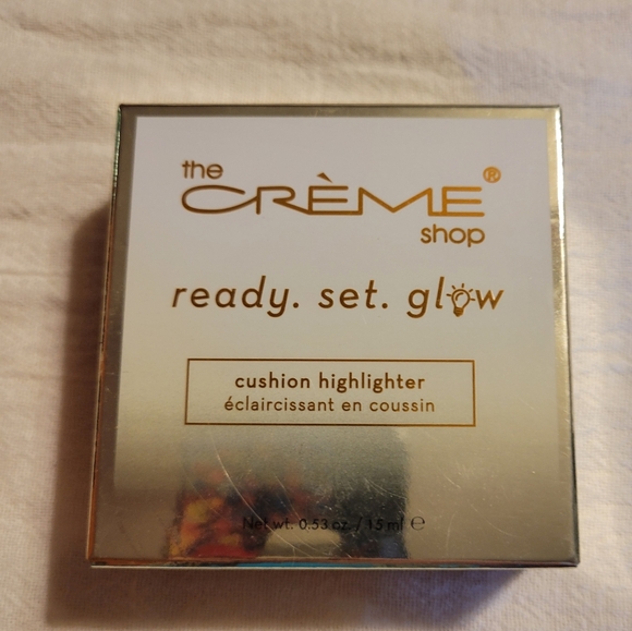 The creme shop ready set glow cushion highlighter gold glow - Picture 1 of 3